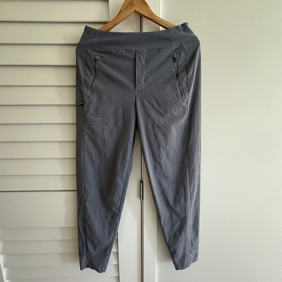 Athleta Trekkie North Jogger - GUC - Picture 10 of 11
